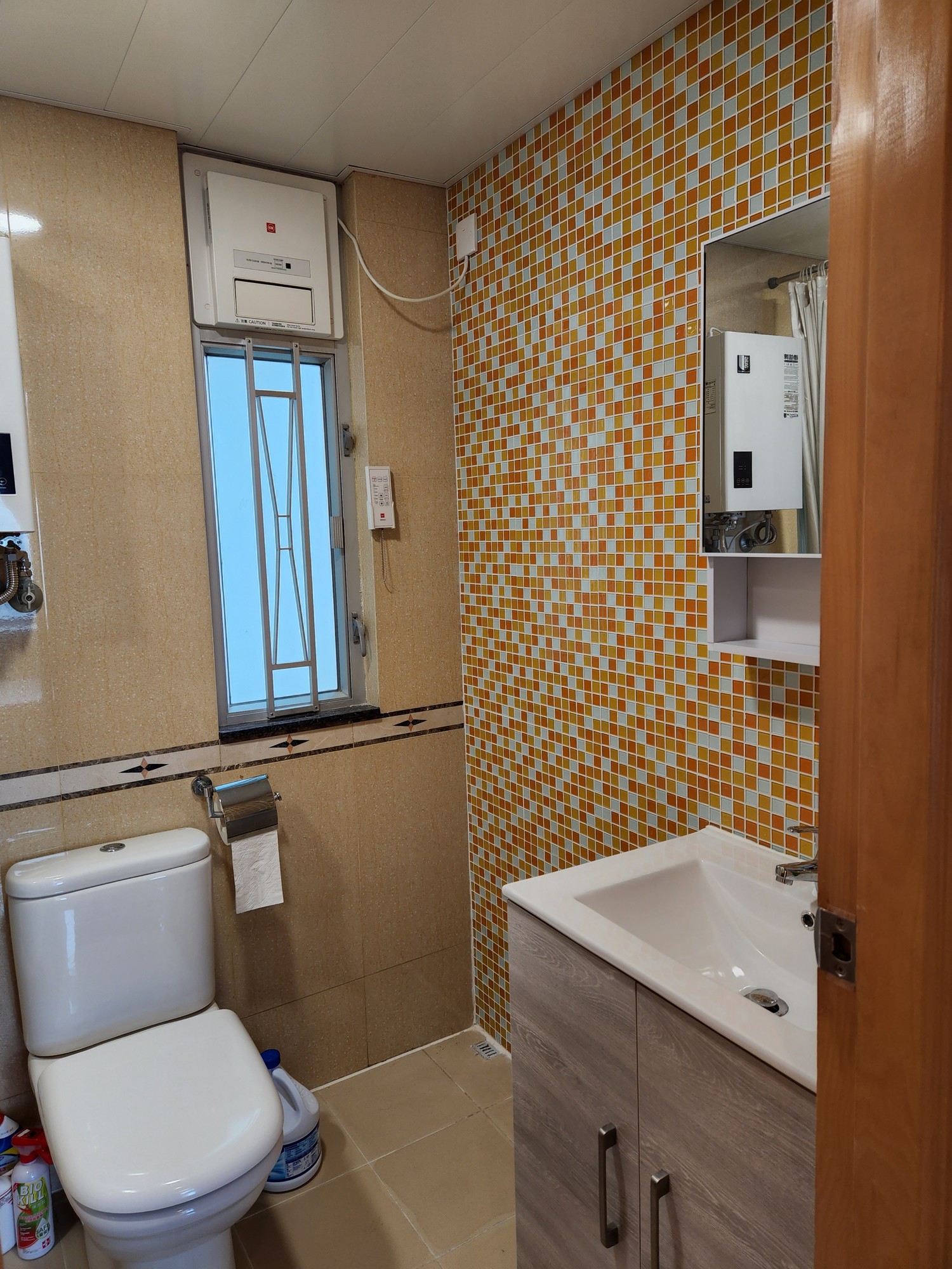 Bathroom R00003