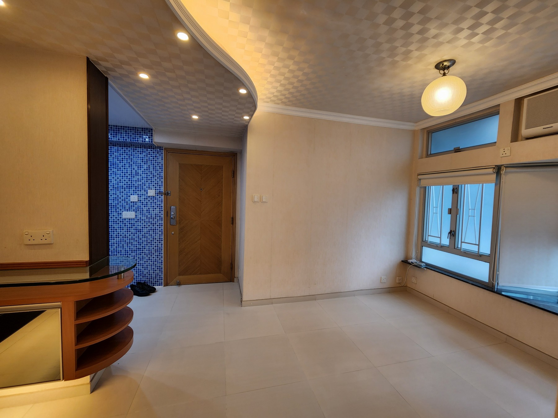 Living Rm R00007