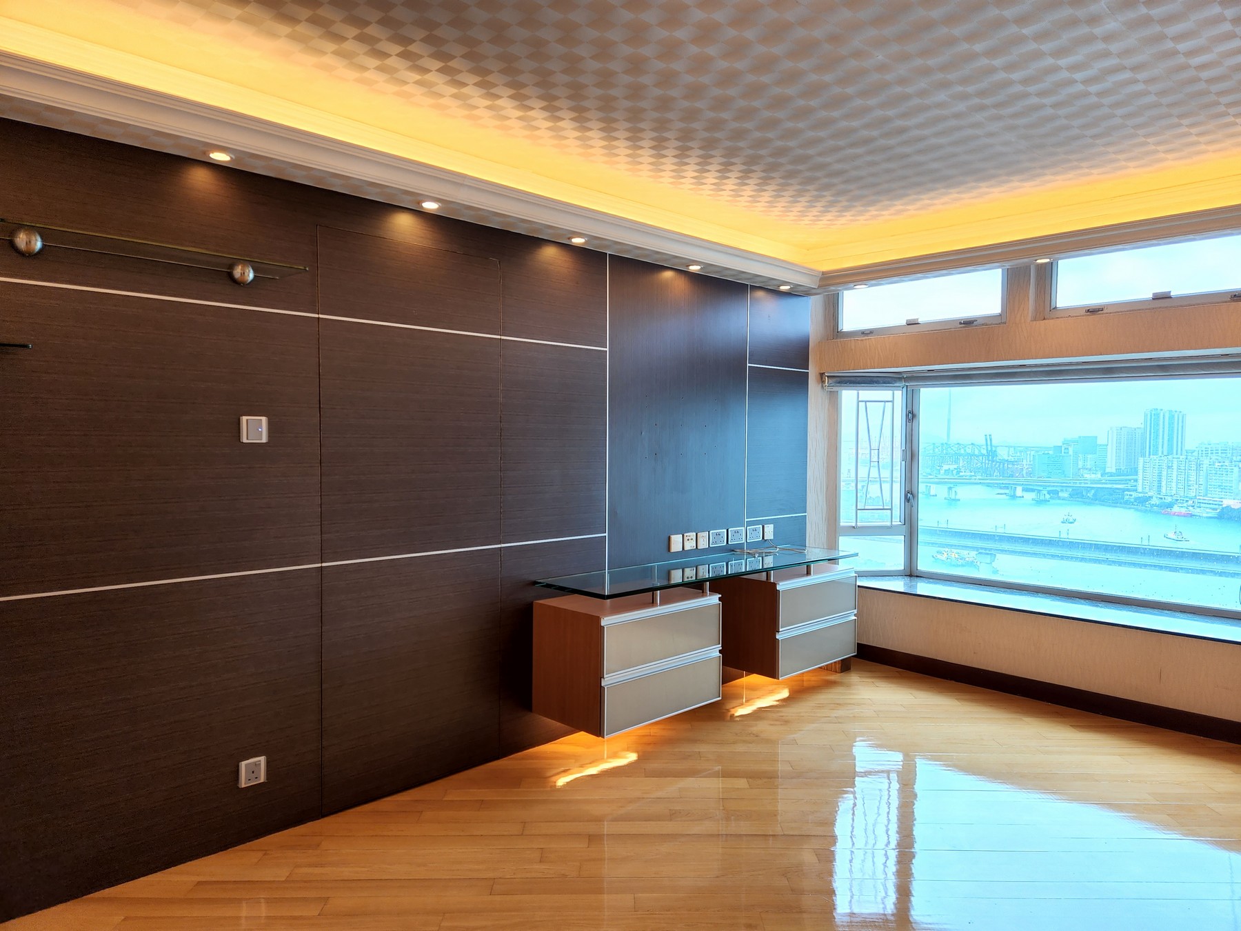 Living Rm R00008