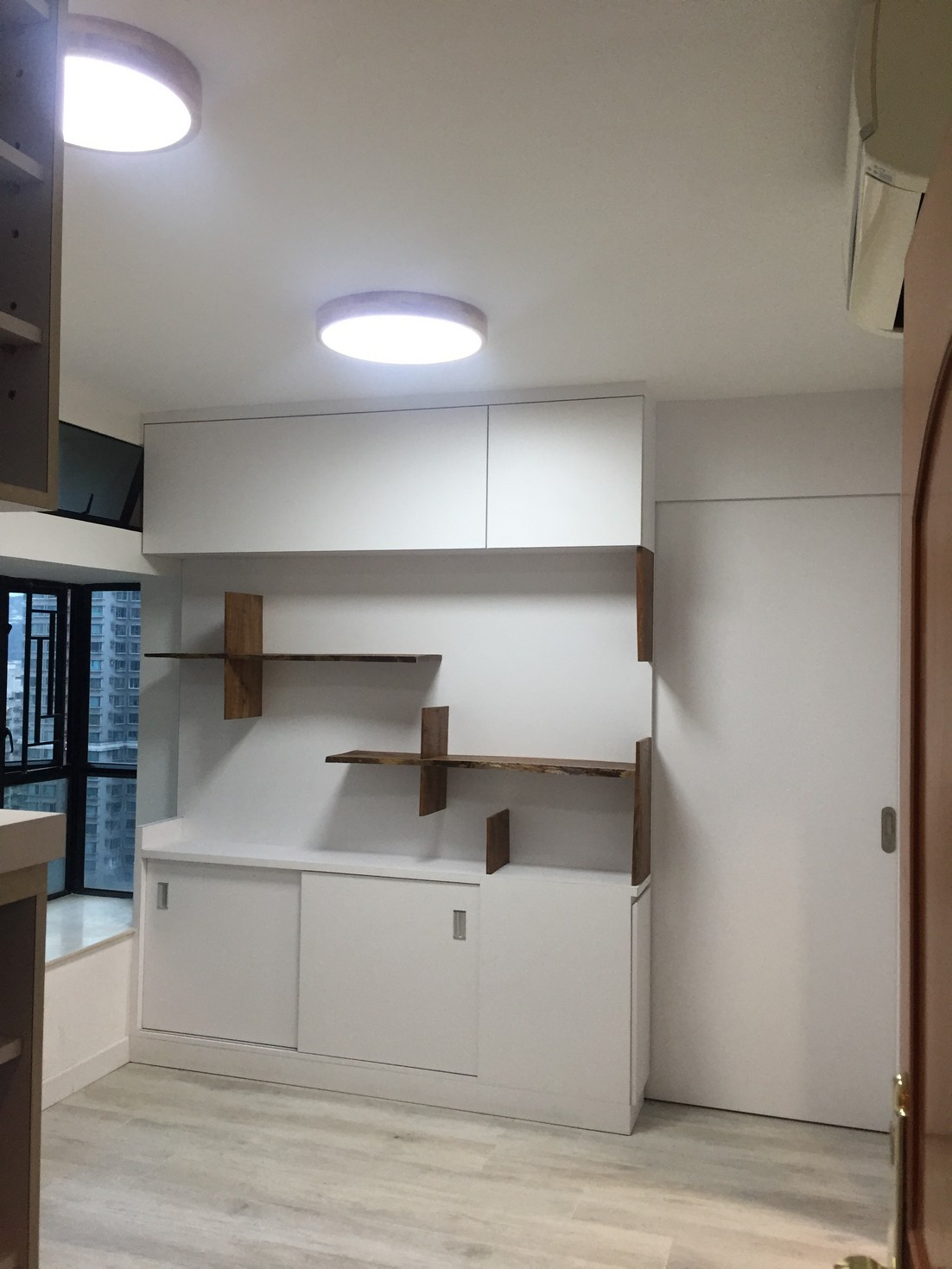 Living Rm R00013