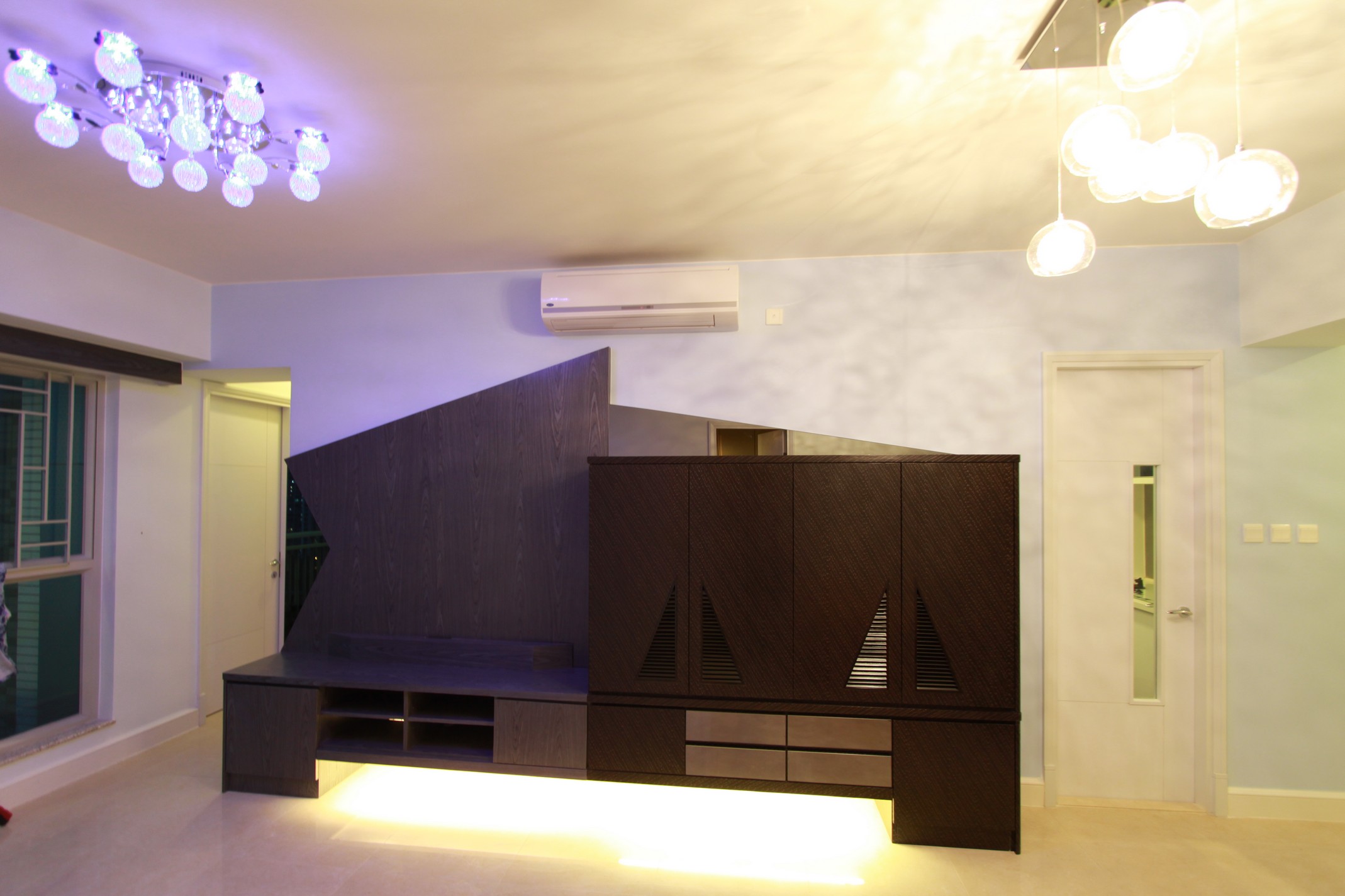 Living Rm R00015